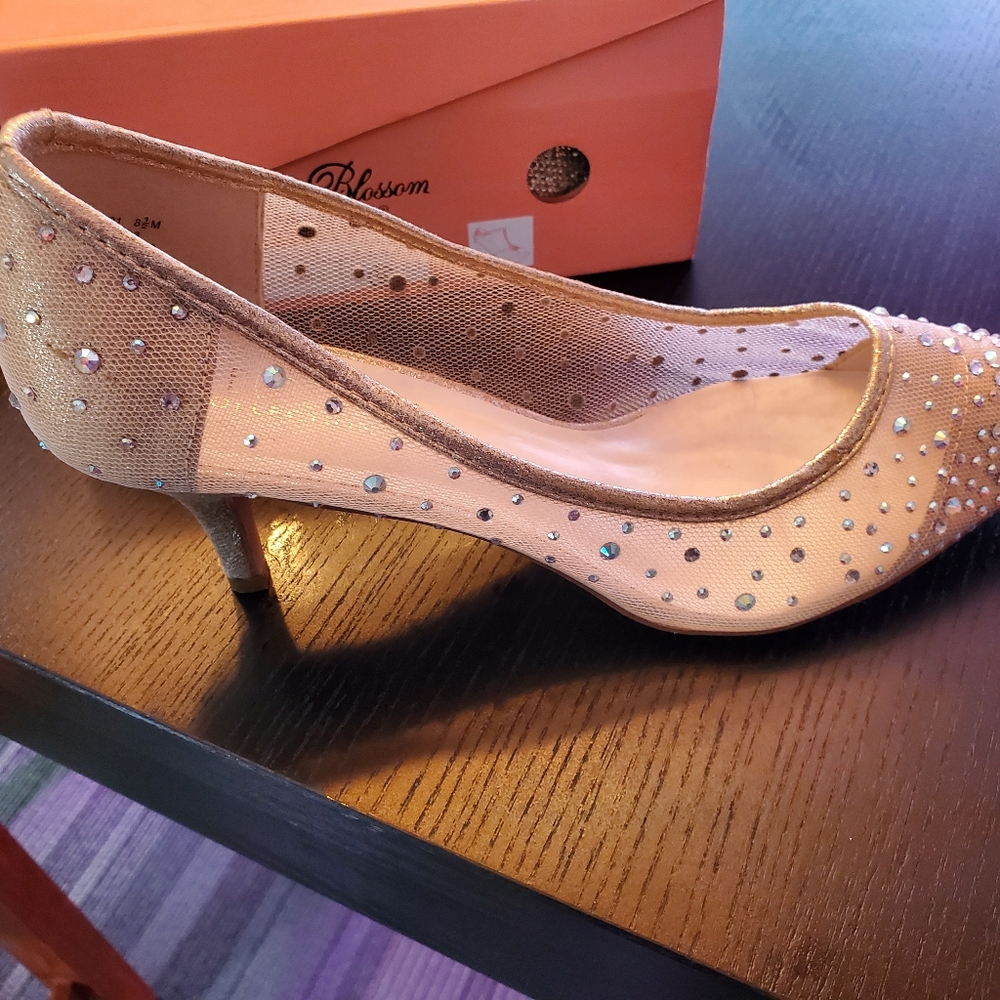 De Blossom Cinderella kitten Heels size 8.5